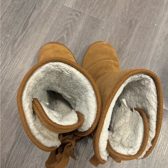 Ugg boots from MT - size 38 - Picture 3 of 6